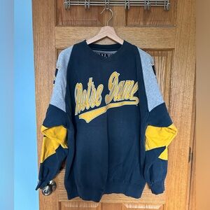 Women’s Univeristy  of Notre Dame Sweatshirt